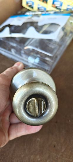 New..Bathroom knob