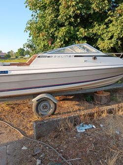 Bayliner Bowrider Boat with Trailer