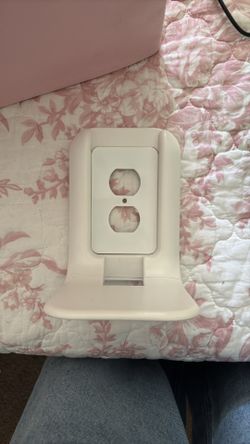 USB port cover with phone holder