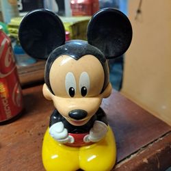 Disney Mickey Mouse Clubhouse Light Up Pals Talking Flashlight. 