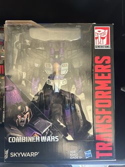 Transformers Combiner Wars Skywarp Figure