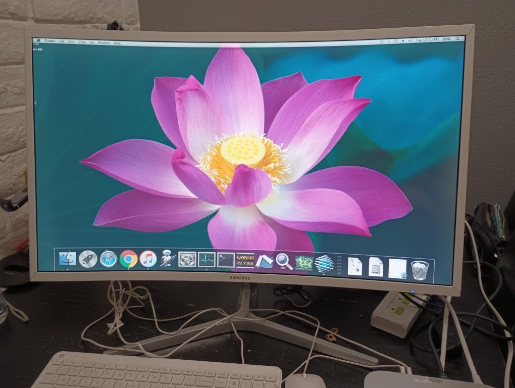 Samsung LC32F397FWNXZA 32" Widescreen Curved LED Monitor