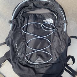north face borealis backpack fast ship black adult size great condition 