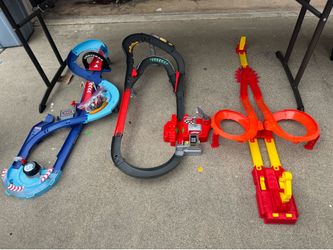 Race tracks