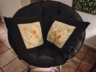 Black Moon Saucer Chair