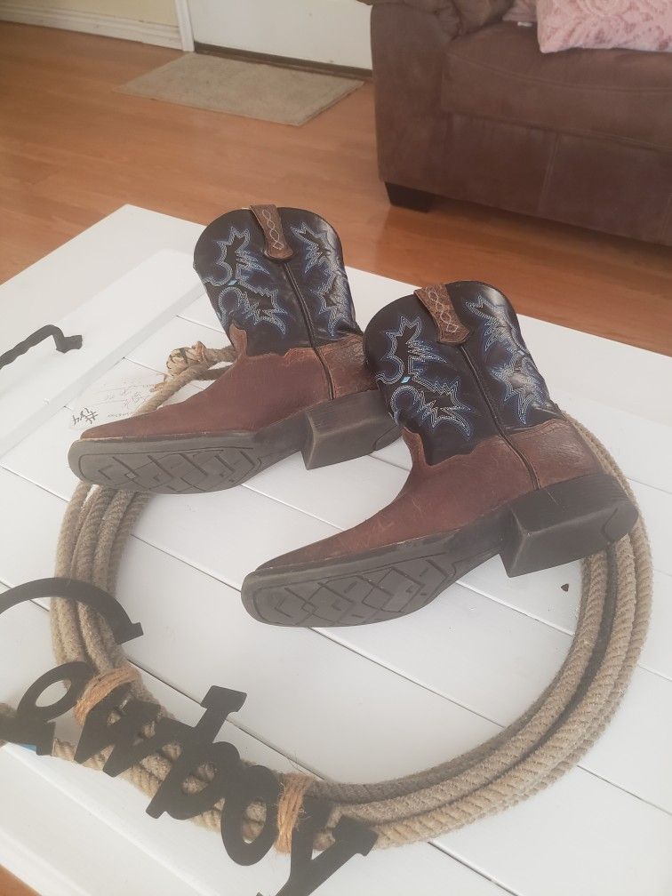 Mens Western Boots Brand Ariat. Size 5