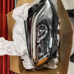 Mercedes Benz Headlight GLE