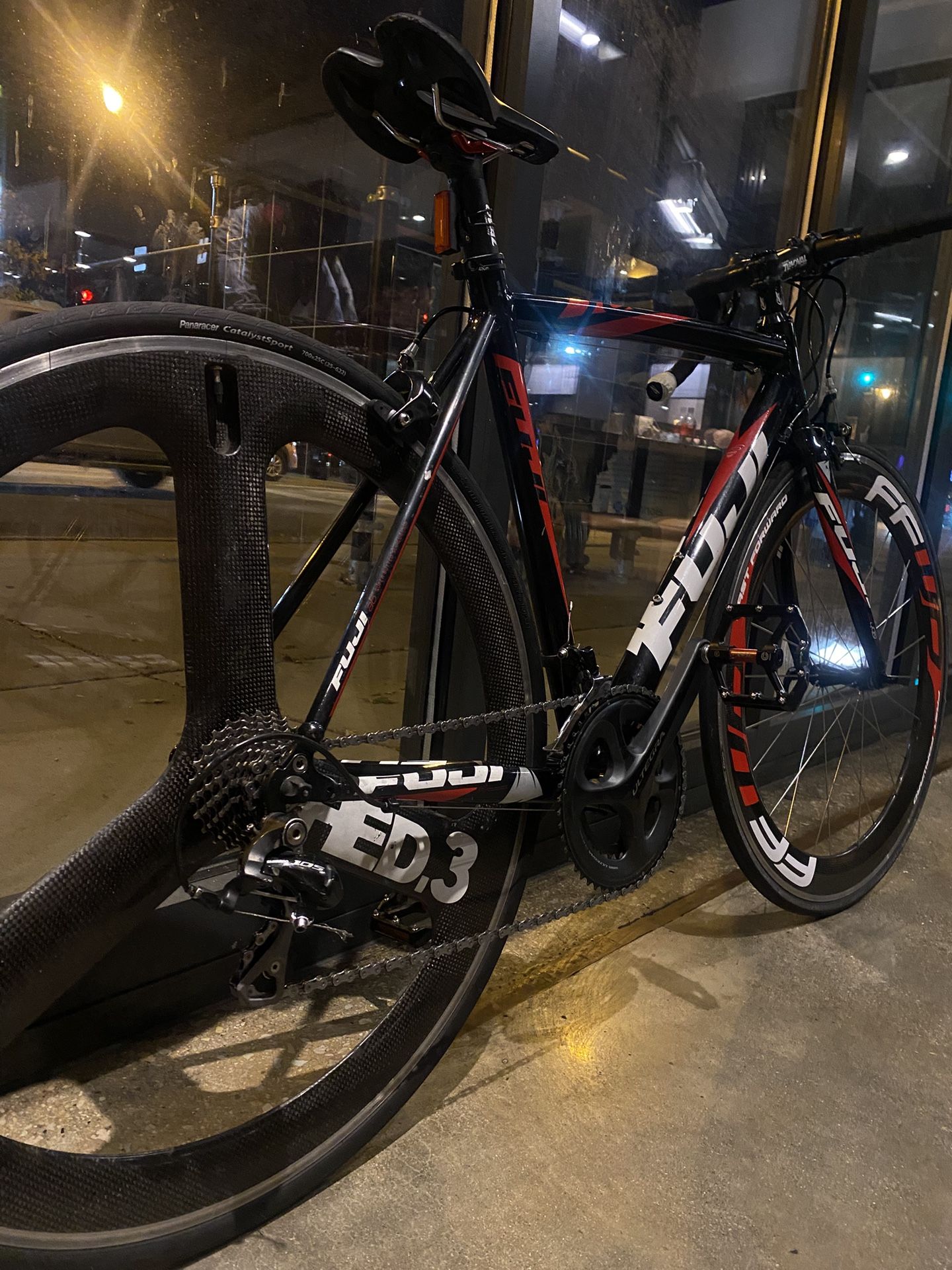 FUJI ROAD BIKE ( TRADES ONLY)