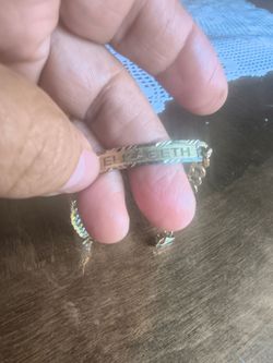 Sebende pulsera de niña de oro de 10 k pesa 6.3 g