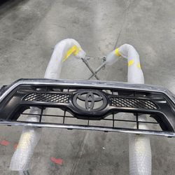 2013 tacoma grill