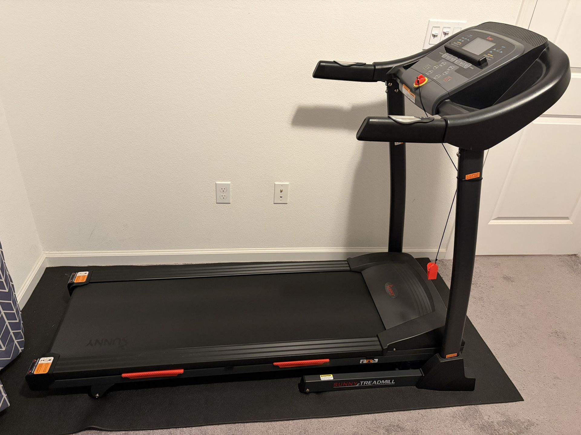Sunny Health & Fitness Smart Performance Folding Treadmill with Adjustable Incline and Free SunnyFit App Bluetooth Connection