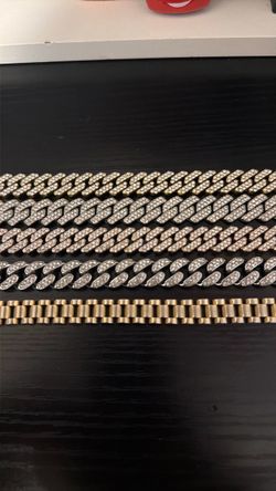 Cuban link Chains and bracelets