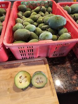 Fresh Pineapple Guavas