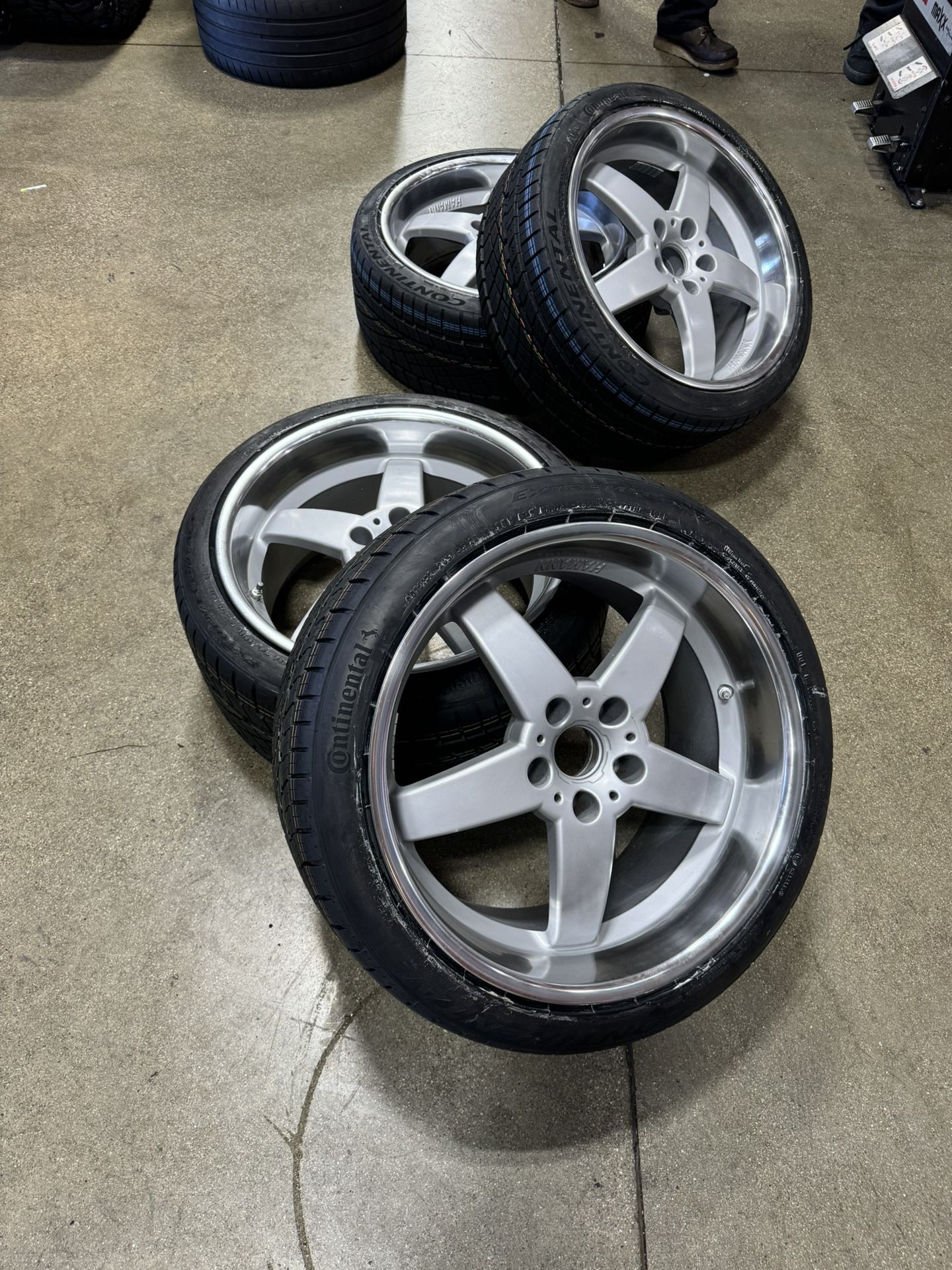 HAMANN Rims and tire. Staggered set up. 19x8.5 Fronts and 19x10 . 5x120 Lug patterns. Tires 90 Thread life.