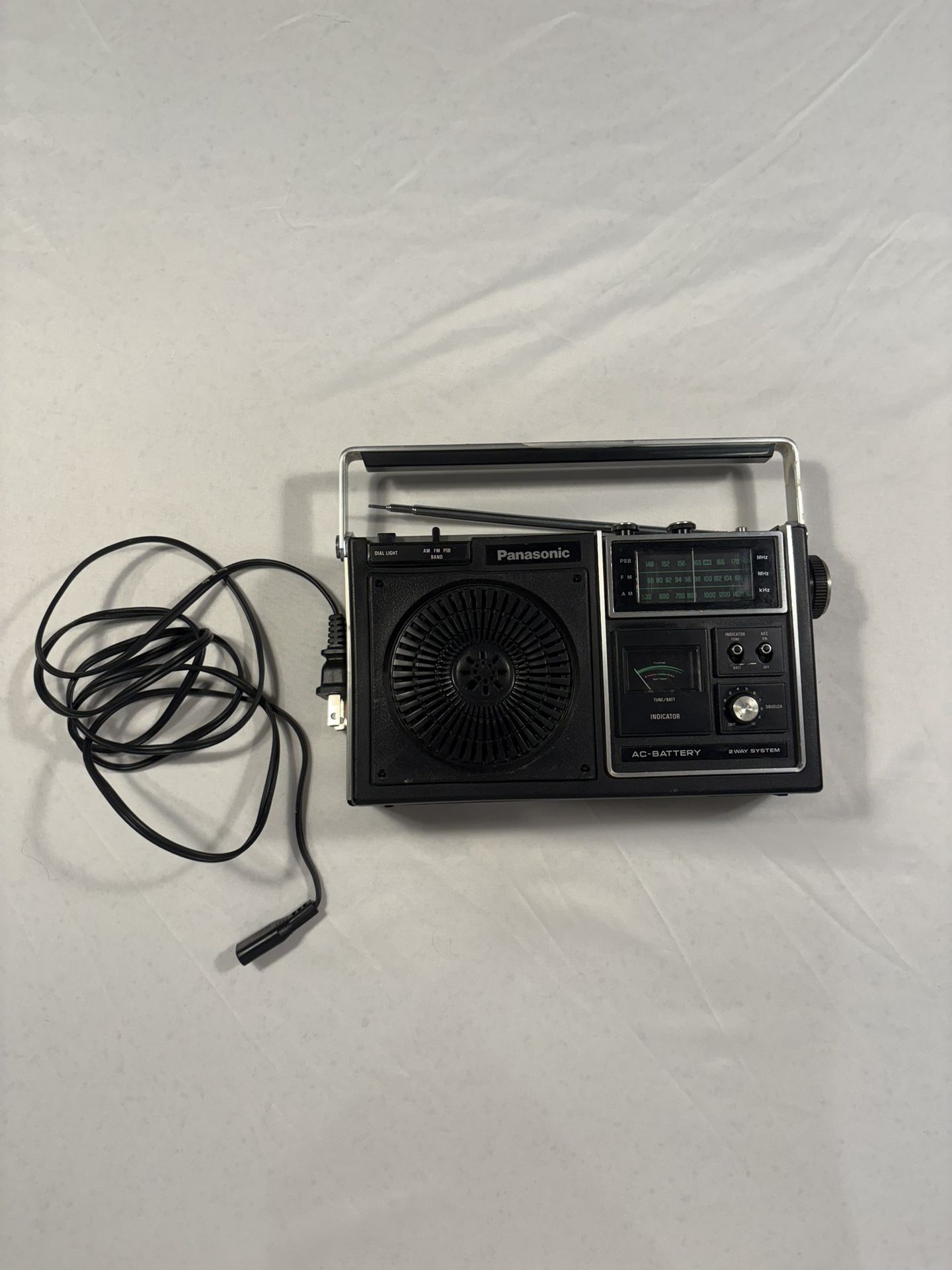 Vintage PANASONIC RF-1080 AM/FM/PSB 3-BAND AC/DC Portable RADIO Vintage *Works*