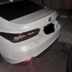 22’ Toyota Camry Hybrid Parting Out Only !!!!