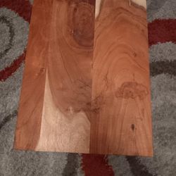 Nice and sturdy C Table