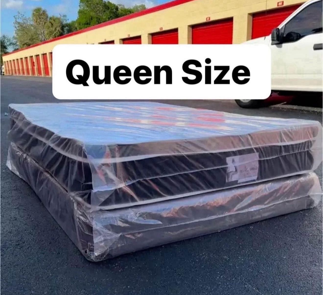 NEW Mattress Queen Size Pillowtop With Box Spring // Offer 🚚