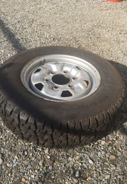 Spare tire studded snow tire for Mazda b2200 pickup never on road