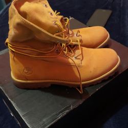 Various shoes. Uggs,Addidas,Vans,Timberland,Redbox’s