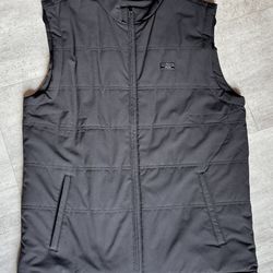 Travis Mathew vest , size large
