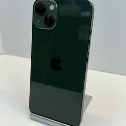 Apple iPhone 13 128gb. ( Fully Unlocked )