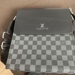 Louis Vuitton Men’s Cross Body