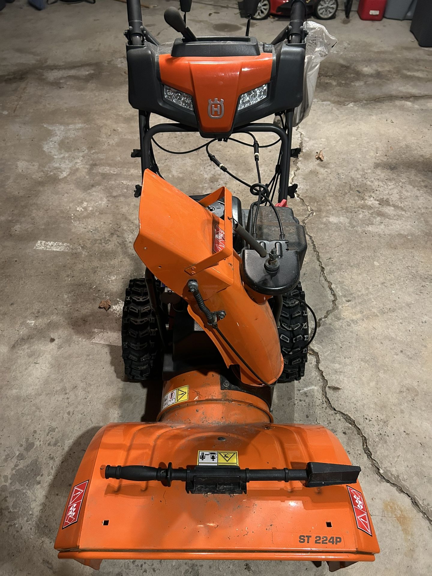 Husqvarna ST224P Snow Blower