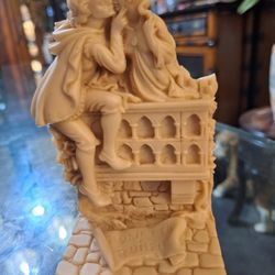 Giulietta And Romeo 6" Sculpture