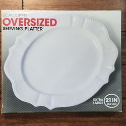 NIB 2017 Tabletops Unlimited 21" Scalloped Platter – Le Provence White Ceramic