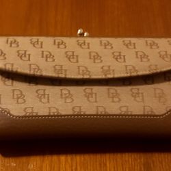 Dooney Bourke Wallet