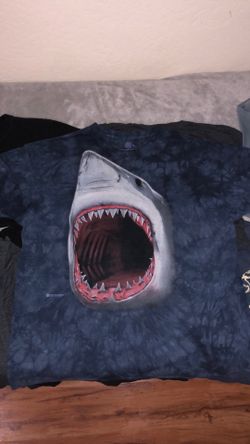 The Mountain ‘shark’ Tee