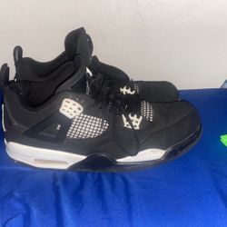 Jordan’s 4 