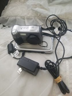 Kodak Easy Share Z760. Has Charge Port And All Its Wires.