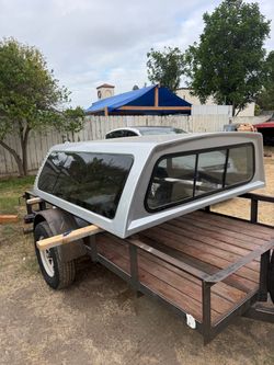 Camper shell