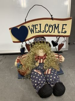 Country Welcome Decoration (seated)