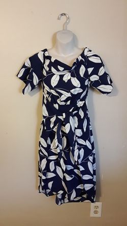 Small dark blue dress