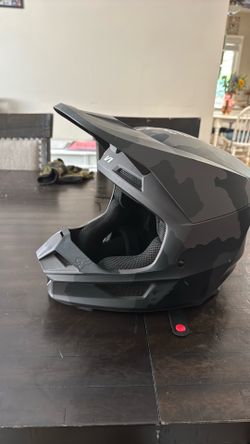 Fox V1 Helmet & Fox Goggles