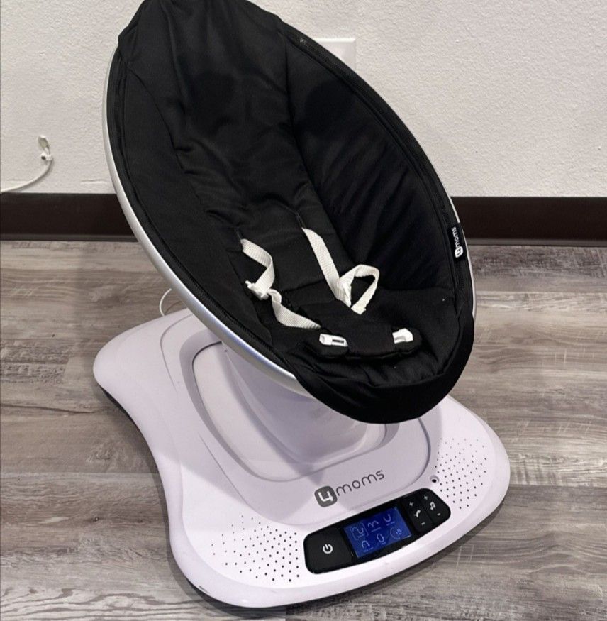 4 Moms Mamaroo $95
