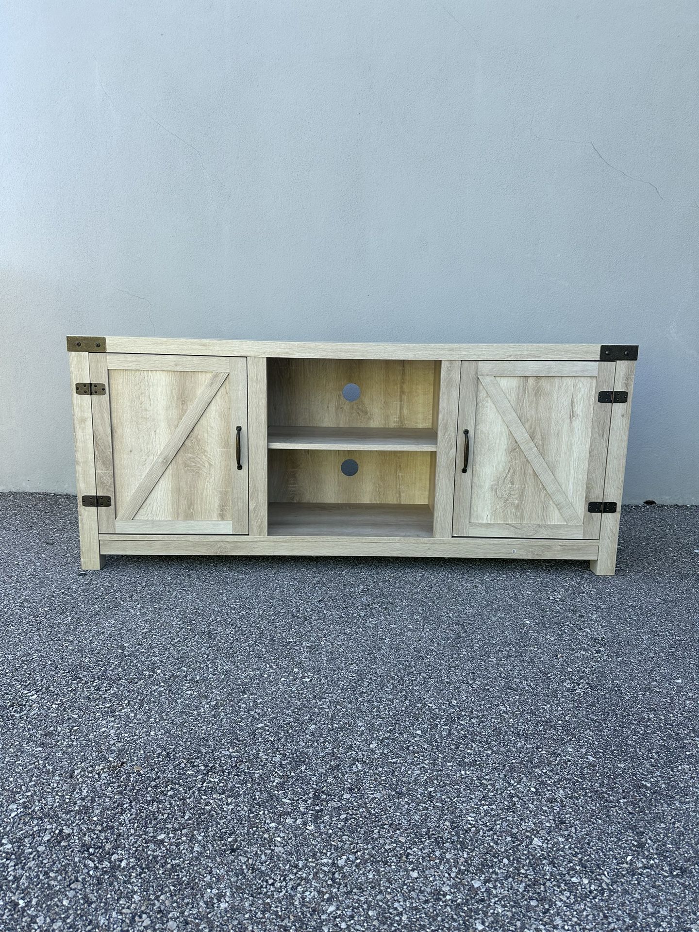 Tv stand (FREE DELIVERY)