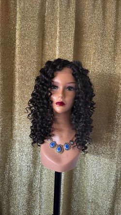 Beautiful curly synthetic wig frontal lace ❤️