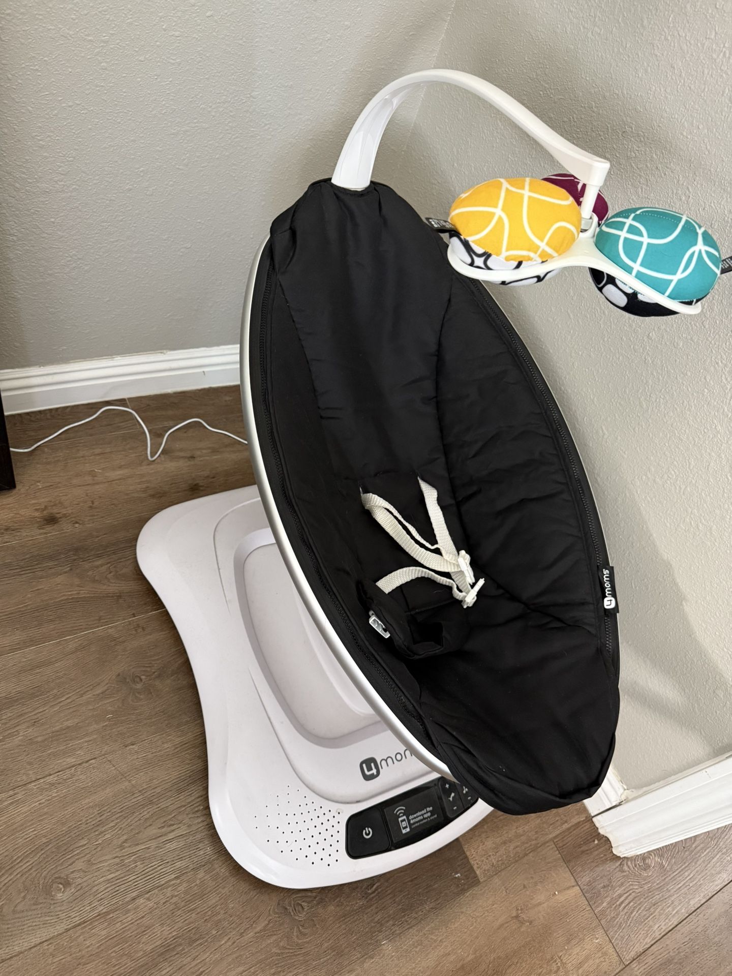 Mamaroo Baby Swing