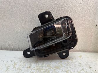 2022 - 2025 GMC Sierra 1500 LED Fog Light Passenger Side Used OEM