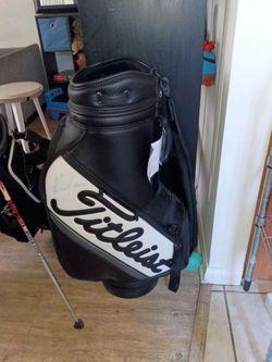 Titleist tour golf bag