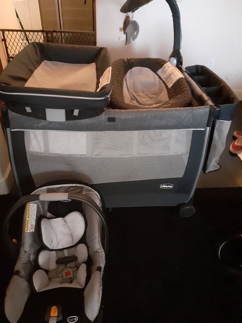 Chicco portable crib and match car seat