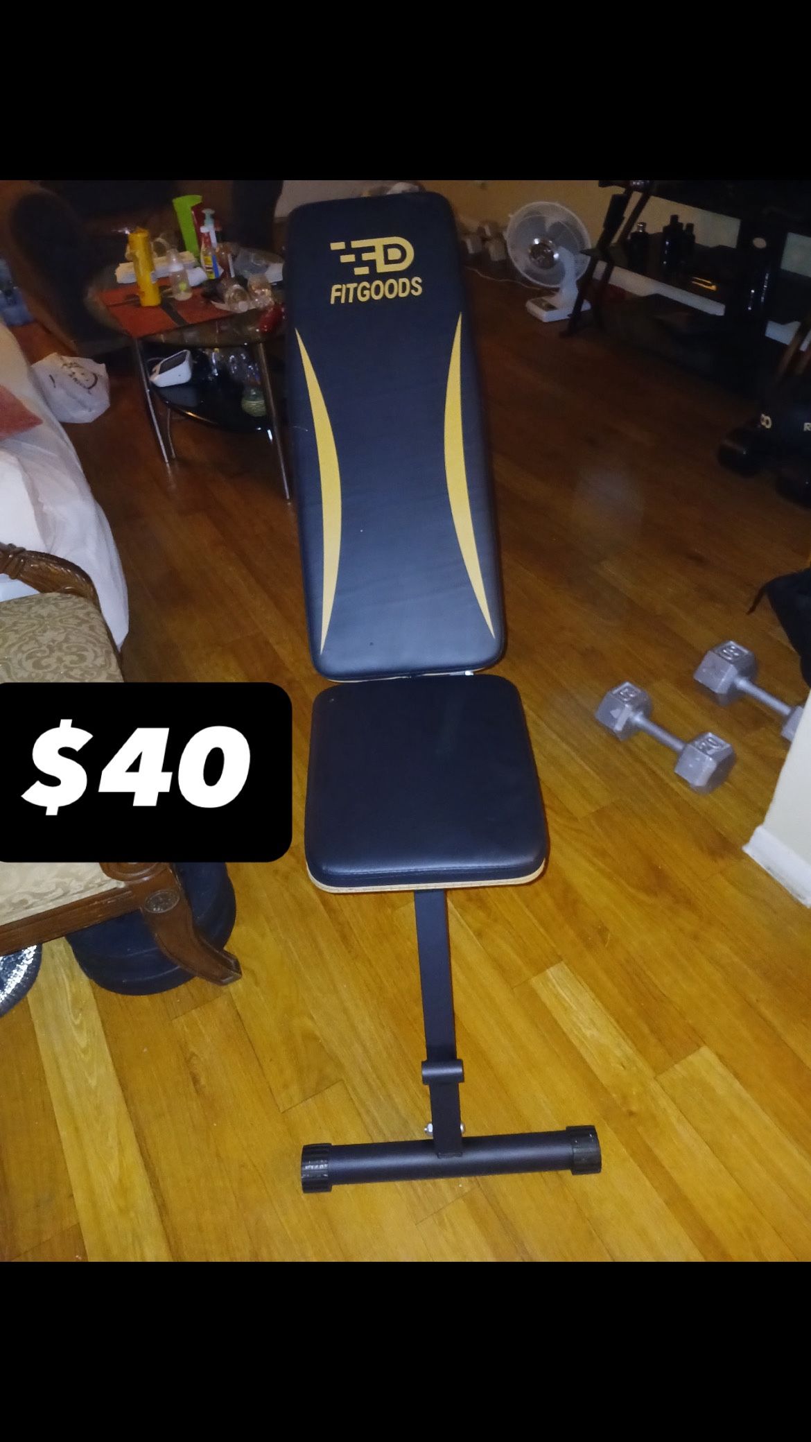 Adjustable weight bench from the FITGOODS brand.
