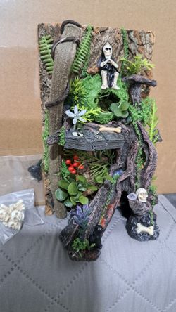 Gothic Skull Skeleton Fantasy Terrarium Decoration