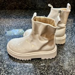 Zara Beige Patent Leather Girl’s Boots