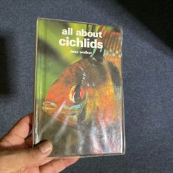 Aquarium Fish Cichlid Book.