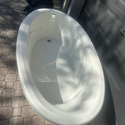 Free Bath Tub 